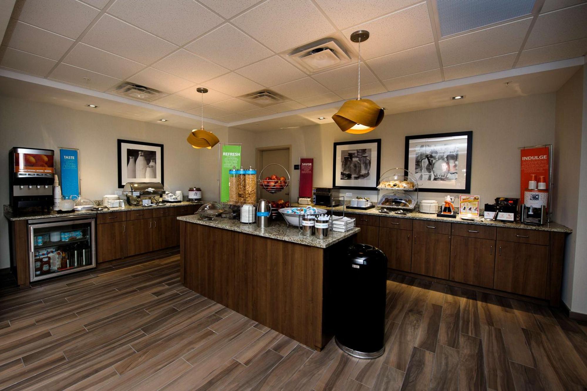 Hampton Inn & Suites Truro, Ns Exteriör bild
